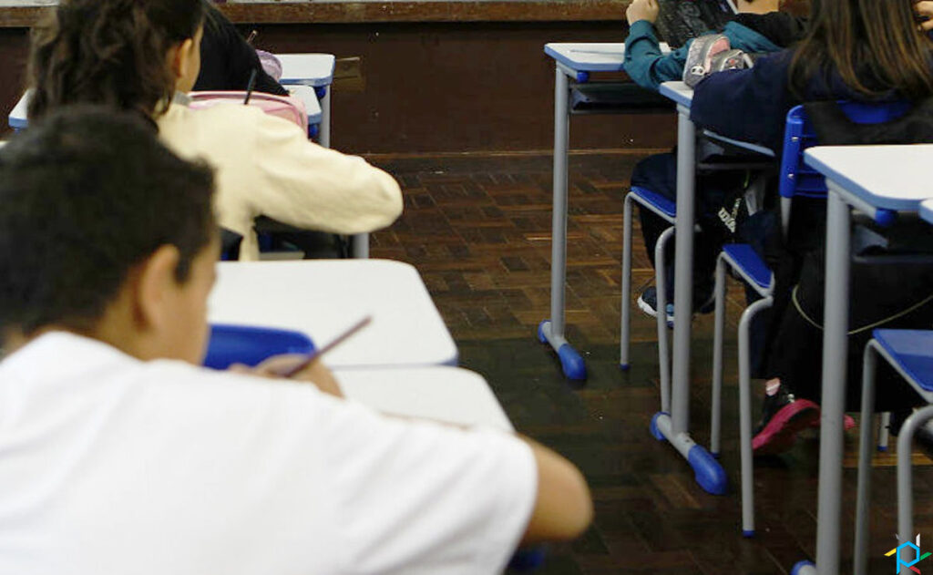 Histórico escolar em escolas de Curitiba passa a ser online